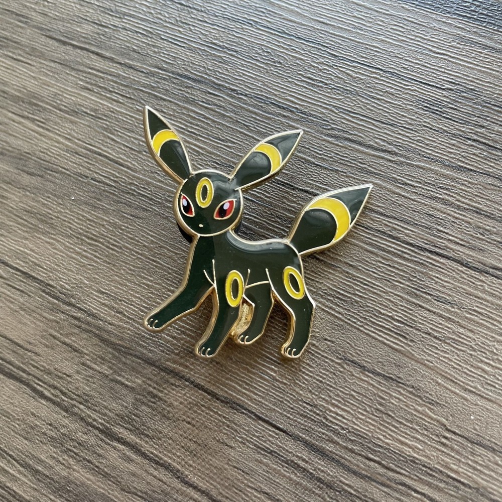 Nintendo Umbreon Enamel Collectible Pin OS Black Gold Unisex Official 2017